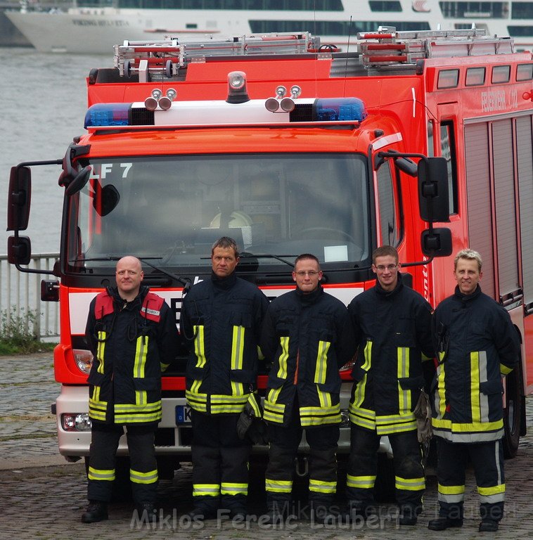 Neue LF`s fuer Koeln Uebergabe in Koeln Deutz an den Wachen  P115.JPG